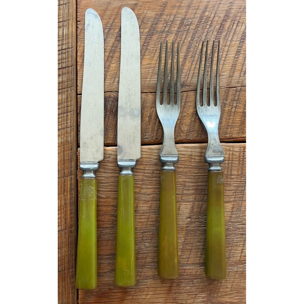 VINTAGE DECO 1940s-50s ERA BAKELITE HANDLE FLATWARE KNIVES & FORK 4 PCS. GREEN